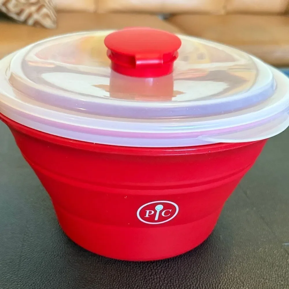 Pampered Chef Vibrant Red Popcorn Maker Microwave silicone
